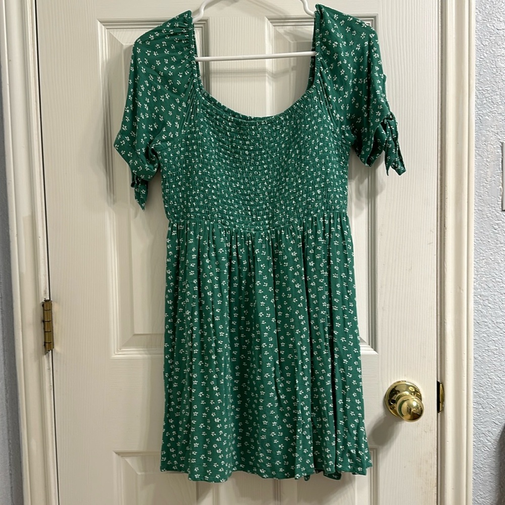 American eagle green & white floral print dress